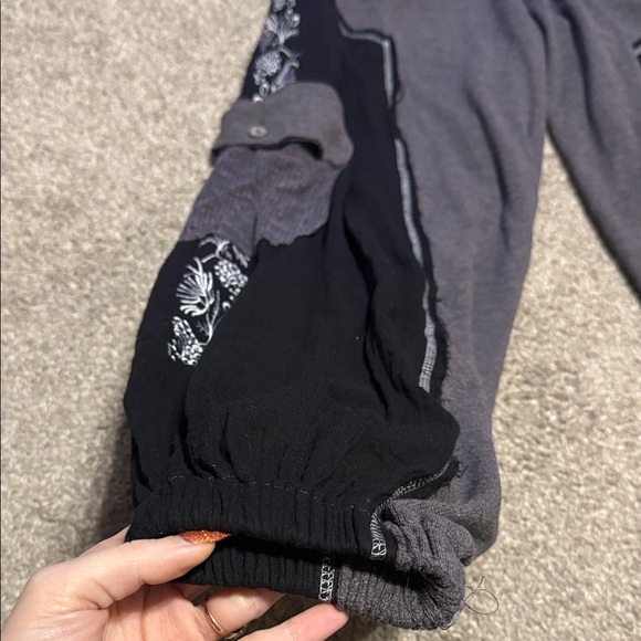 POL Crochet NWOT Solid Pattern Thermal Knitted Bottom Floral Embroidery- SMALL - Picture 7 of 13